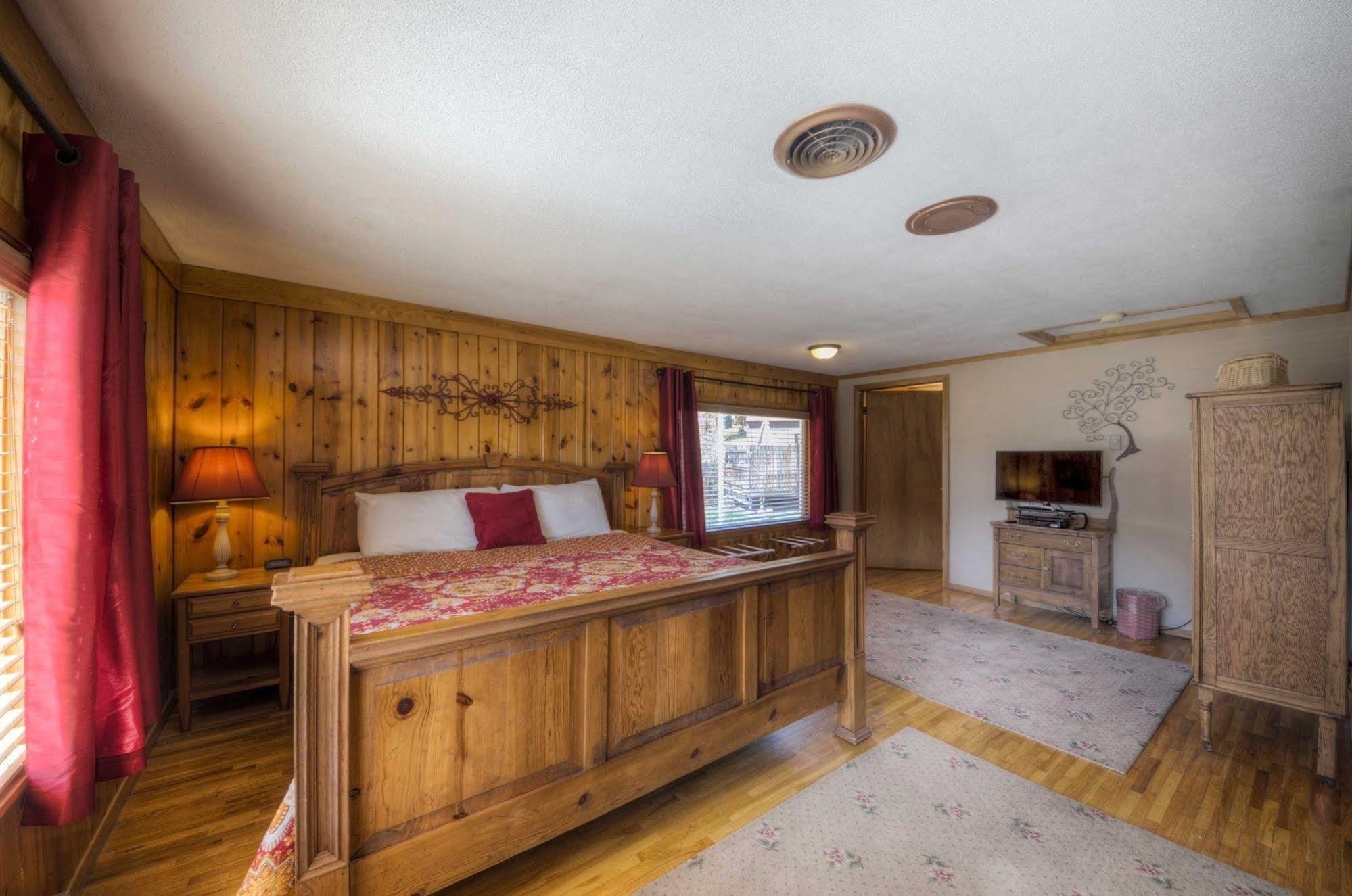 Black Forest Inn Bed & Breakfast Рапид-Сити Экстерьер фото
